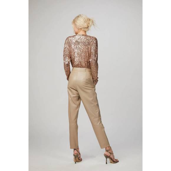 NEW IN THE MOOD FOR LOVE celina top in blush - Picture 2 of 4